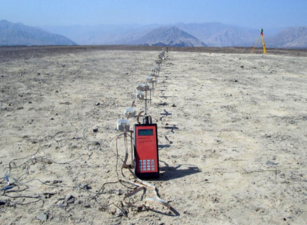 100m long cables are leap-frogged along a traverse.